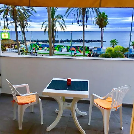 Beachfront Americas Апартаменти